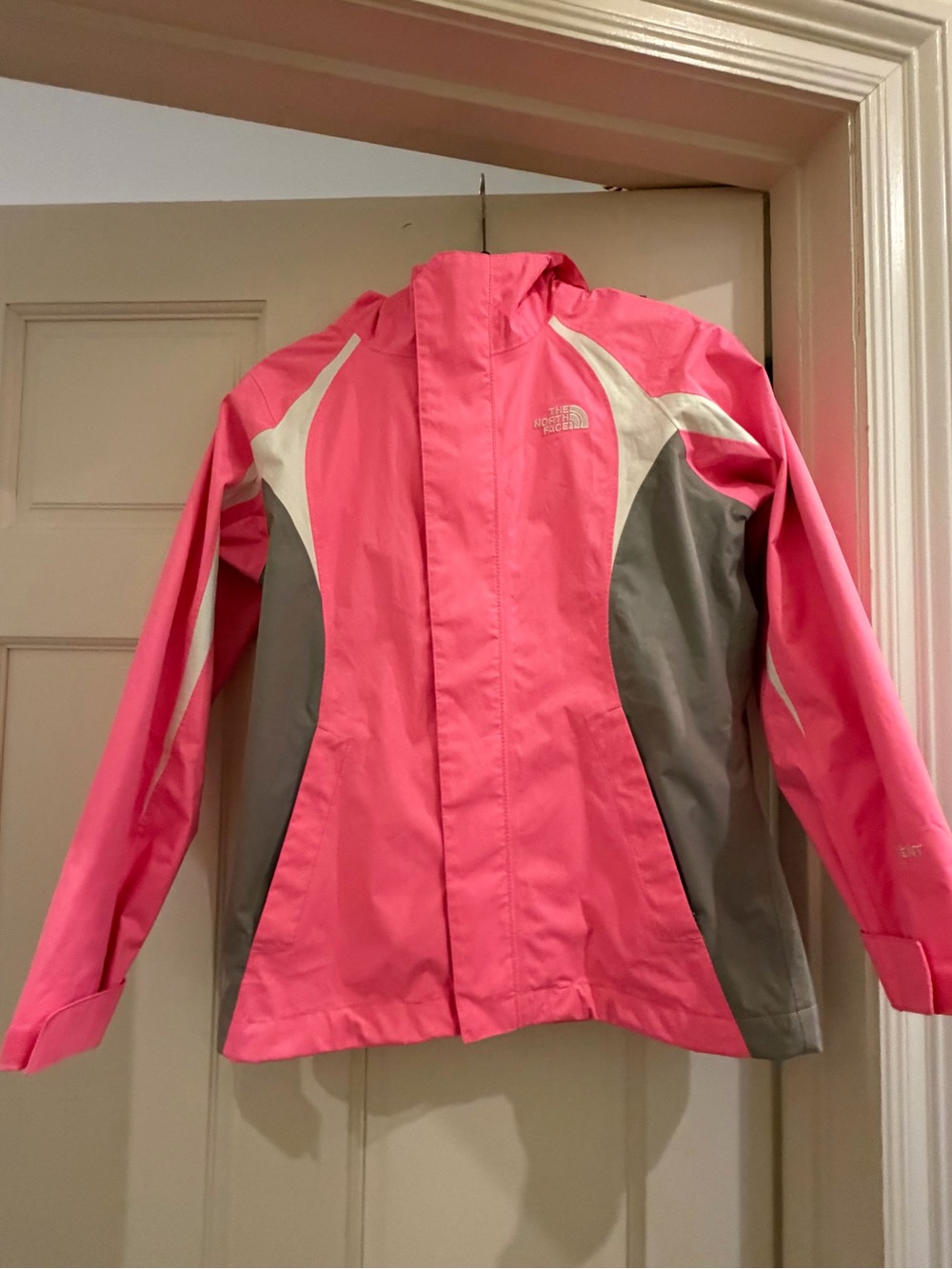 The North Face Girls Raincoat  • Size Medium • 10/2 • VGUC